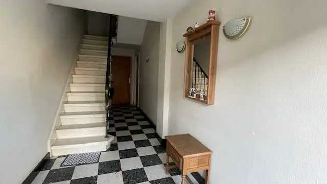 Standaard appartement met garage en 2 slaapkamers in Antwerpen, bouwjaar 1962, energielabel B, foto 2