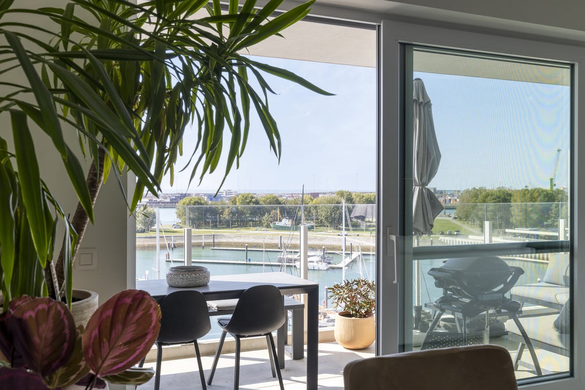 Ruim appartement met terras en zicht op jachthaven te koop foto 7