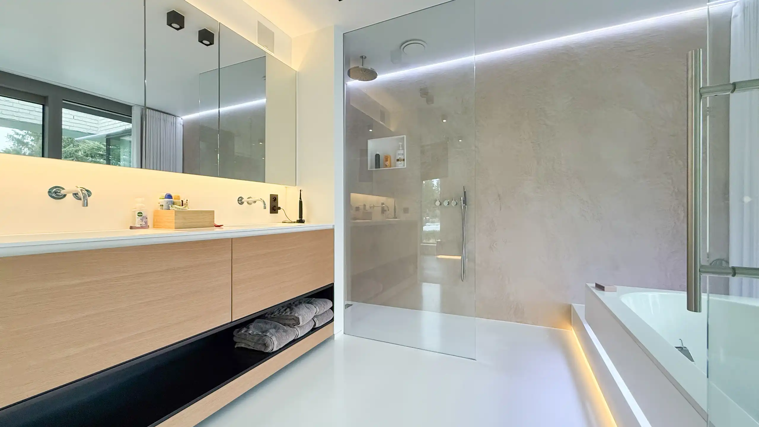 High-end instapklare woning met 4slpk, zwembad + terras! foto 27