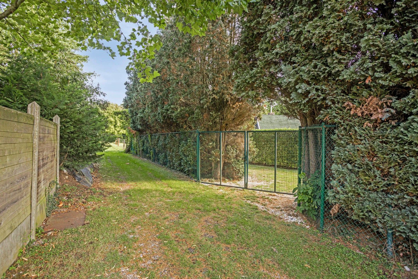 Unieke vakantiewoning, rustig gelegen op een perceel van 2.874m² foto 9