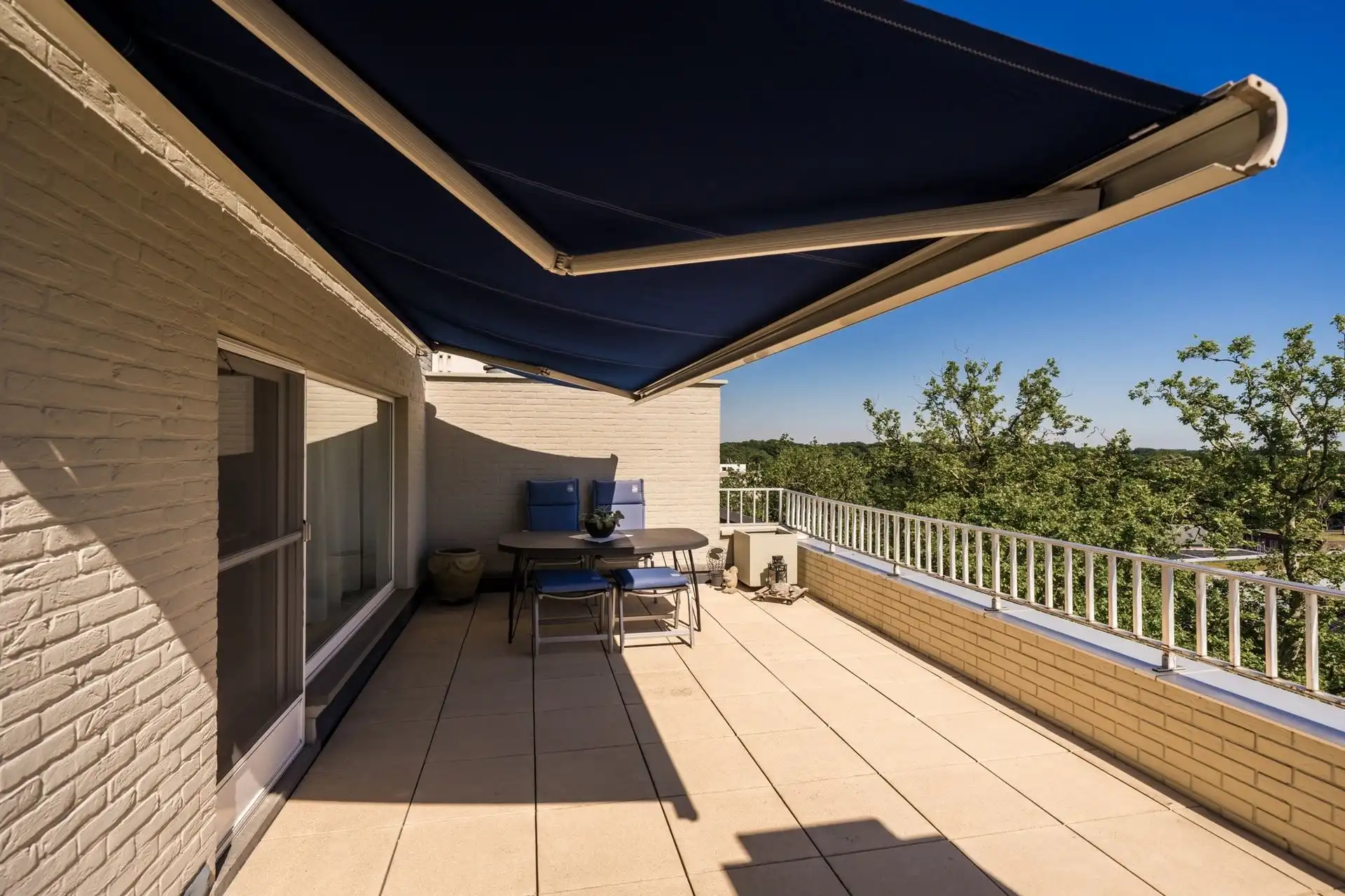 Op te frissen penthouse met groot dakterras foto 15