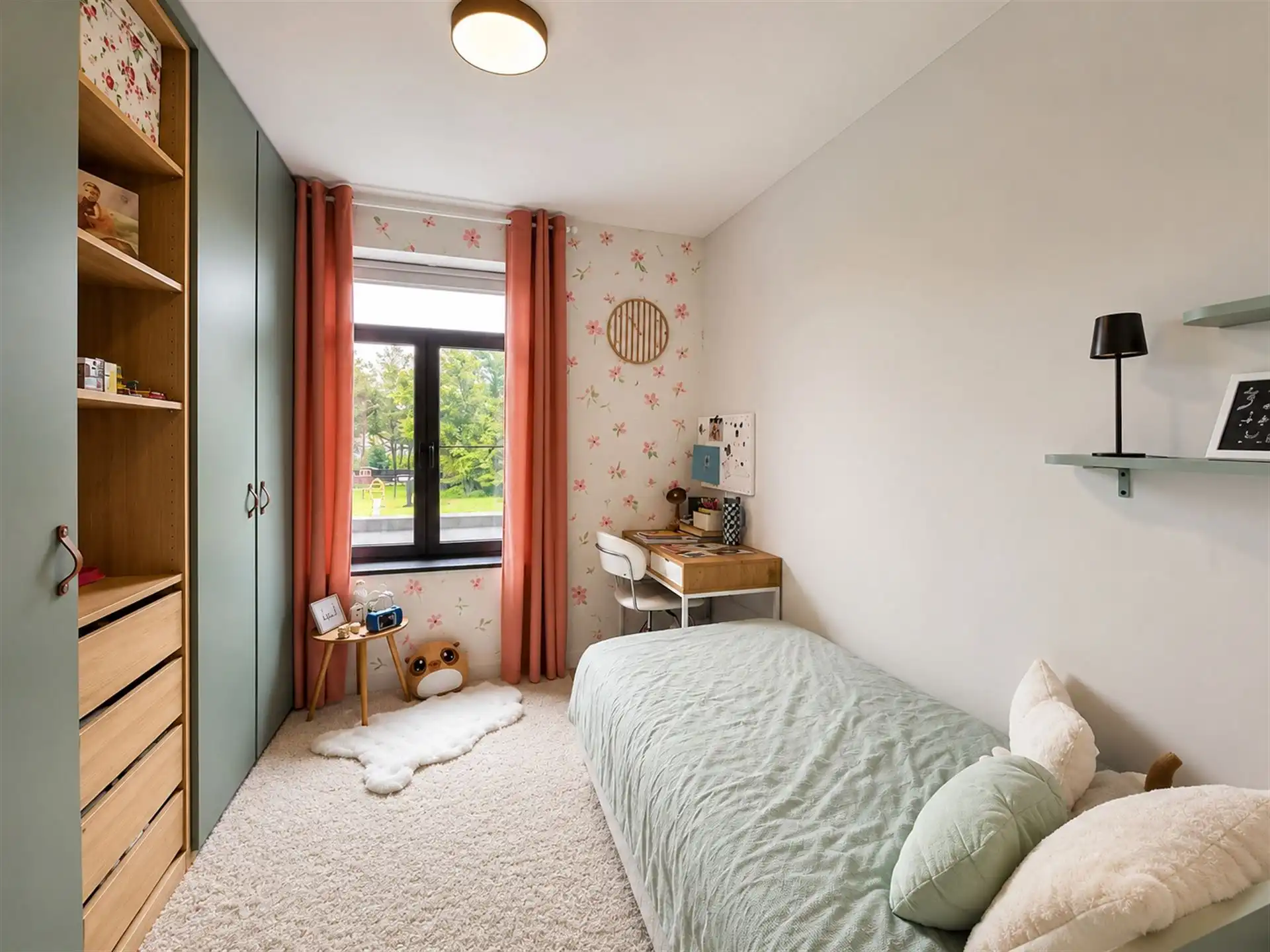 Stijlvolle halfopen pastorijwoning met praktijkruimte, 4 slaapkamers, garage en zonnige tuin op bijna 10 are foto 26