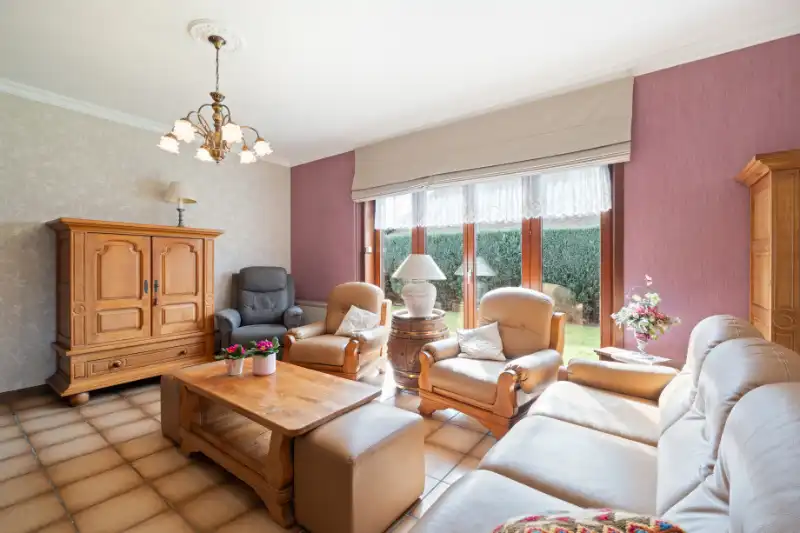 --- NIEUW --- Op te frissen ruime landelijke woning te Drongen! foto 6