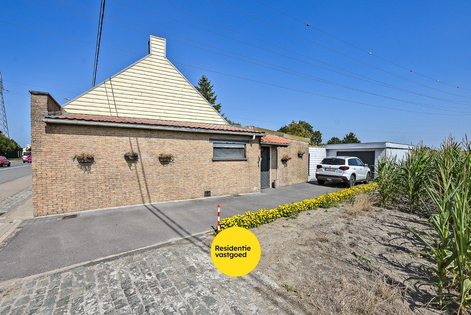 Gezellige halfopen woning te Diksmuide op 381 m² met prachtige verzichten! foto 2