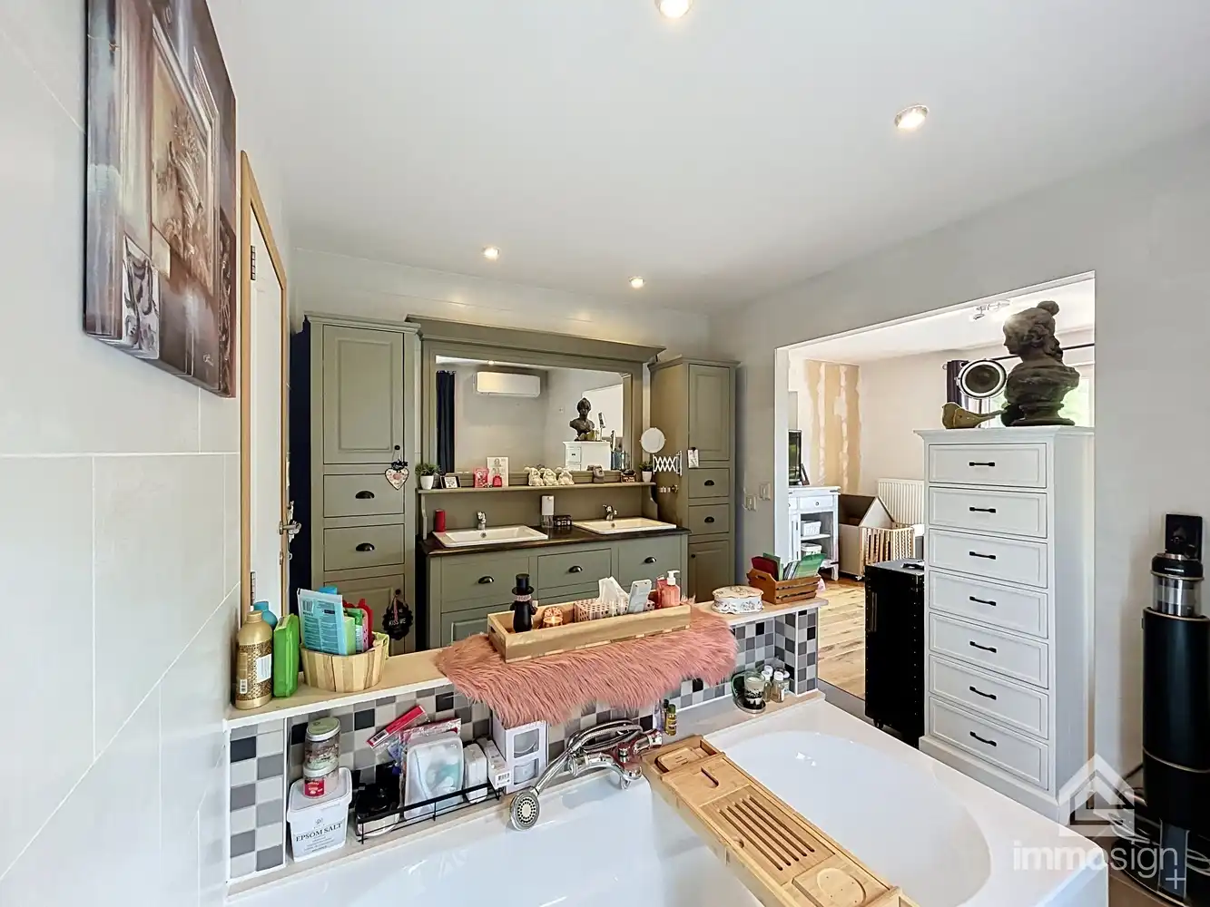 Stijlvolle villa met 5 volwaardige slaapkamers te Herk-de-stad! foto 33