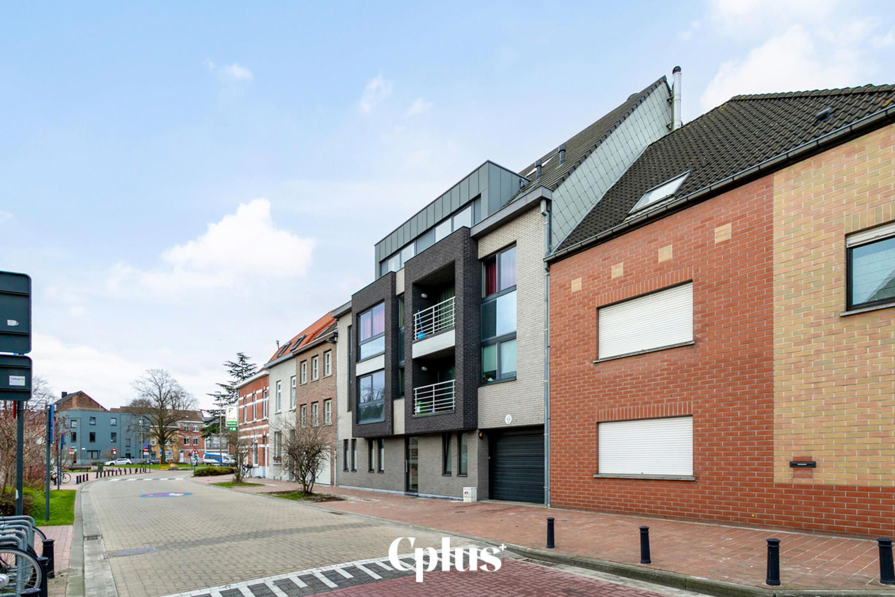 Duplex appartement te Sint-Amandsberg - Te huur  foto 13