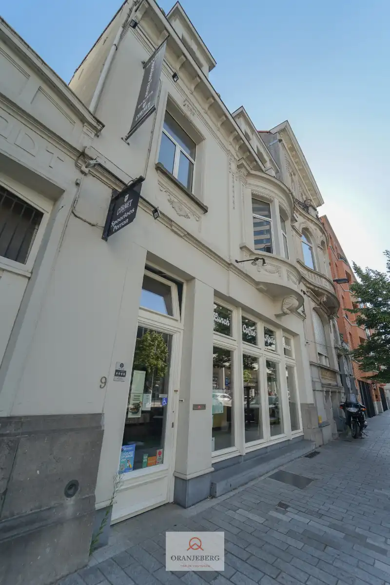 Instapklaar appartement aan Sint-Pieterstation! foto 11