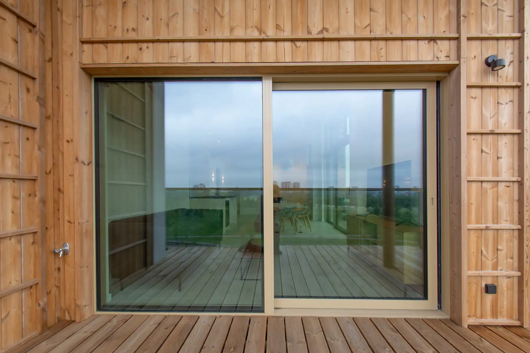 Prachtig gemeubelde 3-kamer penthouse met grote terrassen foto 13