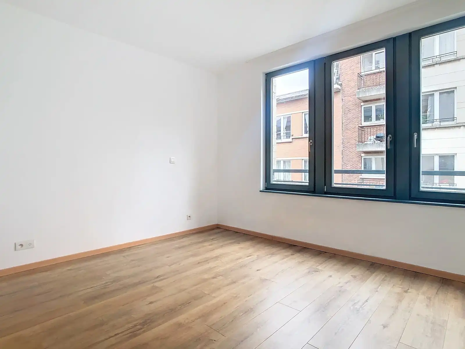 Instapklaar appartement met 2 slaapkamers foto 12