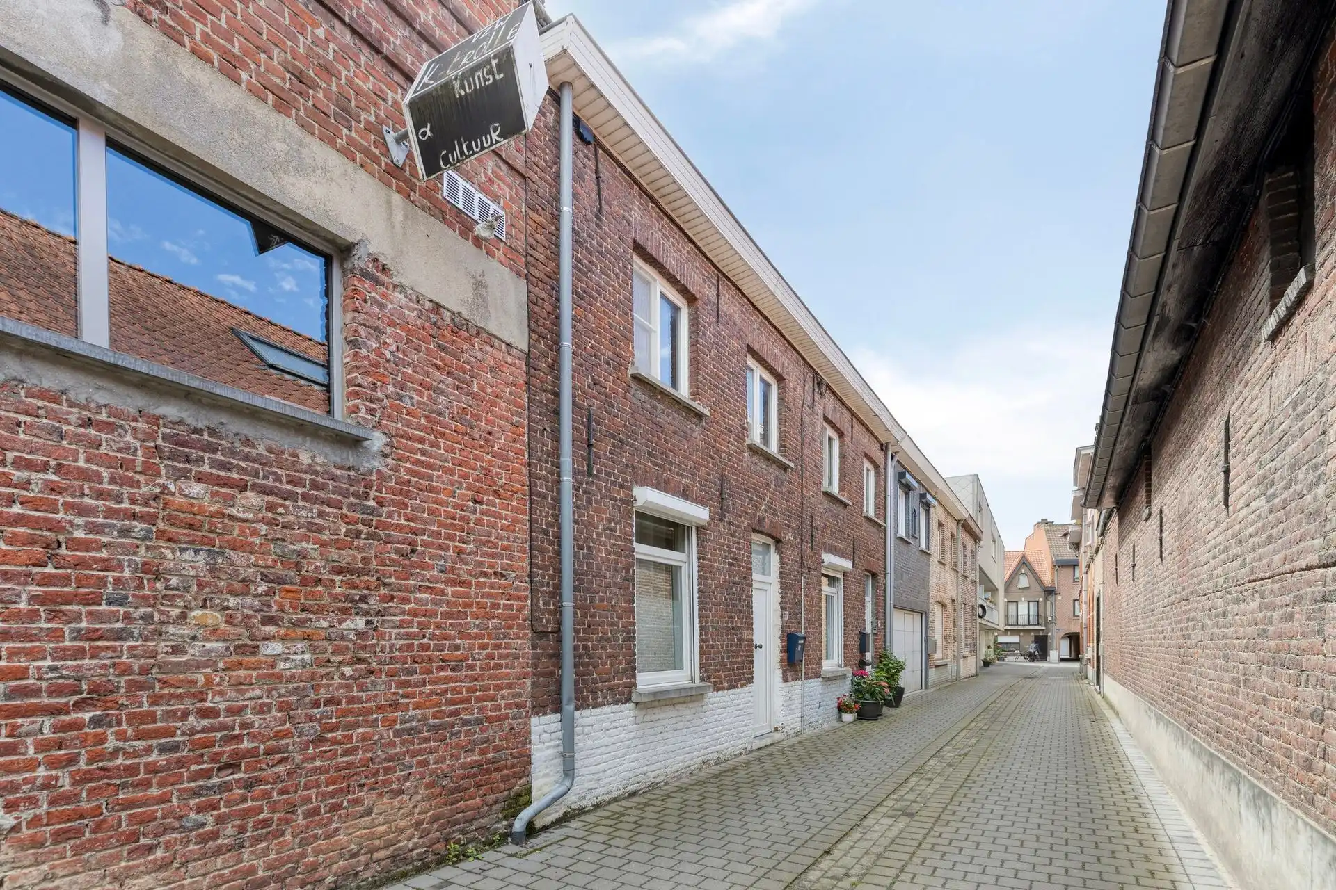 Héél centraal gelegen renovatiepanden (twee). foto 2