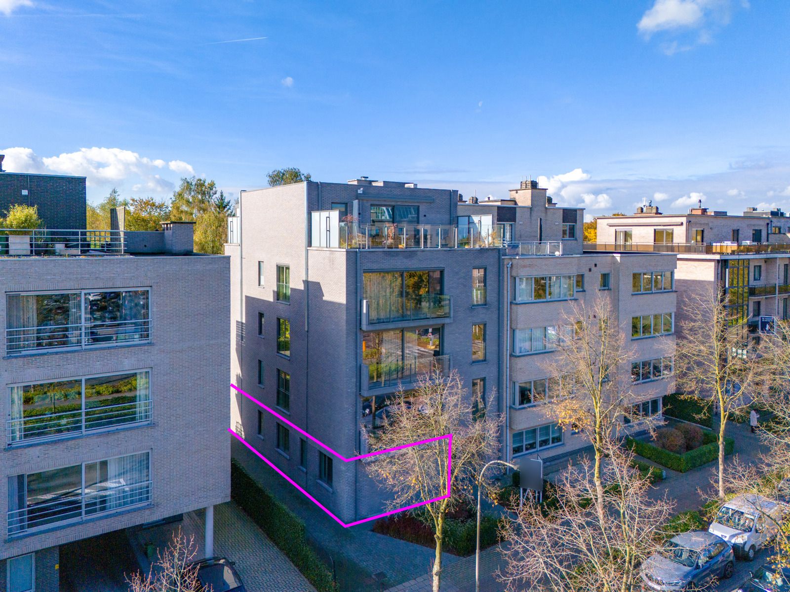 Centraal gelegen luxe nieuwbouwappartement op het gelijkvloers met 2 slaapkamers en tuin foto 3