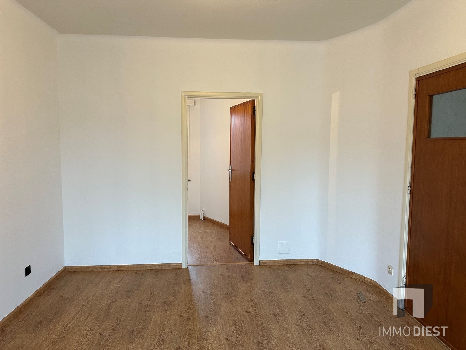 Op te frissen stadswoning met 3 ruime slaapkamers, bureau of dressing foto 22