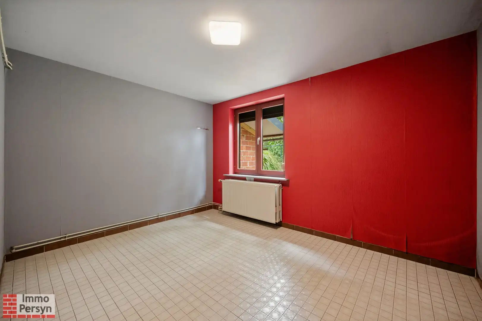 Vrijstaande bungalow met bijgebouw op een riant perceel foto 32