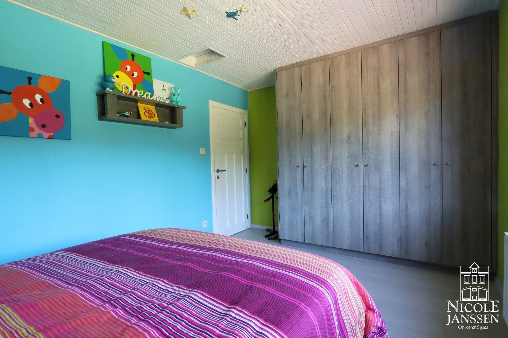 Compleet gerenoveerde charmante gezinswoning met tuin foto 16