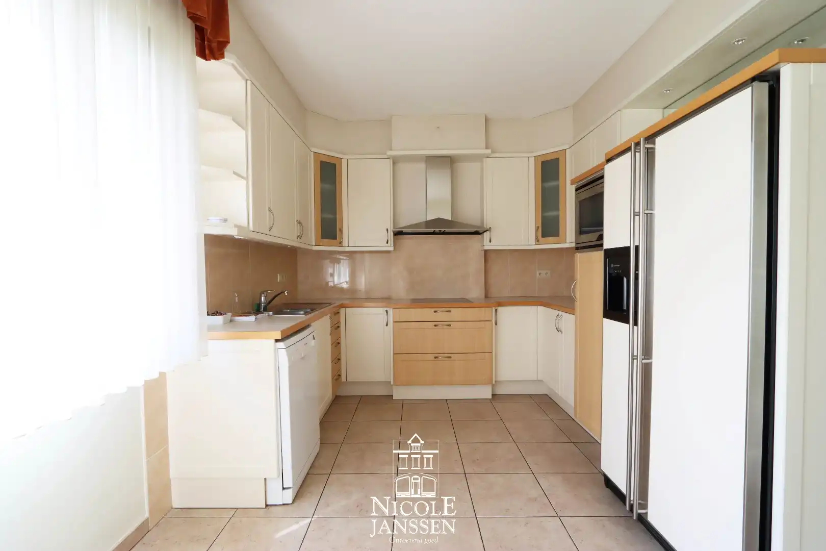 Ruim ingedeeld appartement foto 7