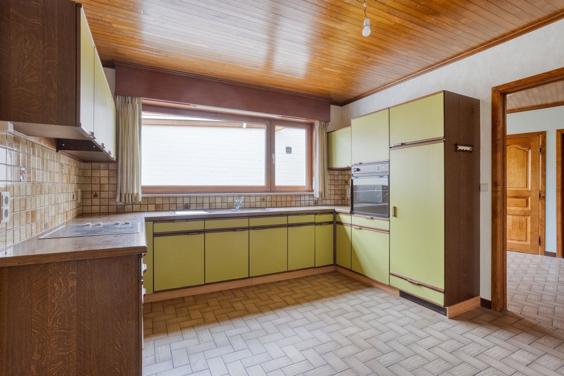 Ruime woning met zuidoostgerichte tuin in Merchtem foto 4
