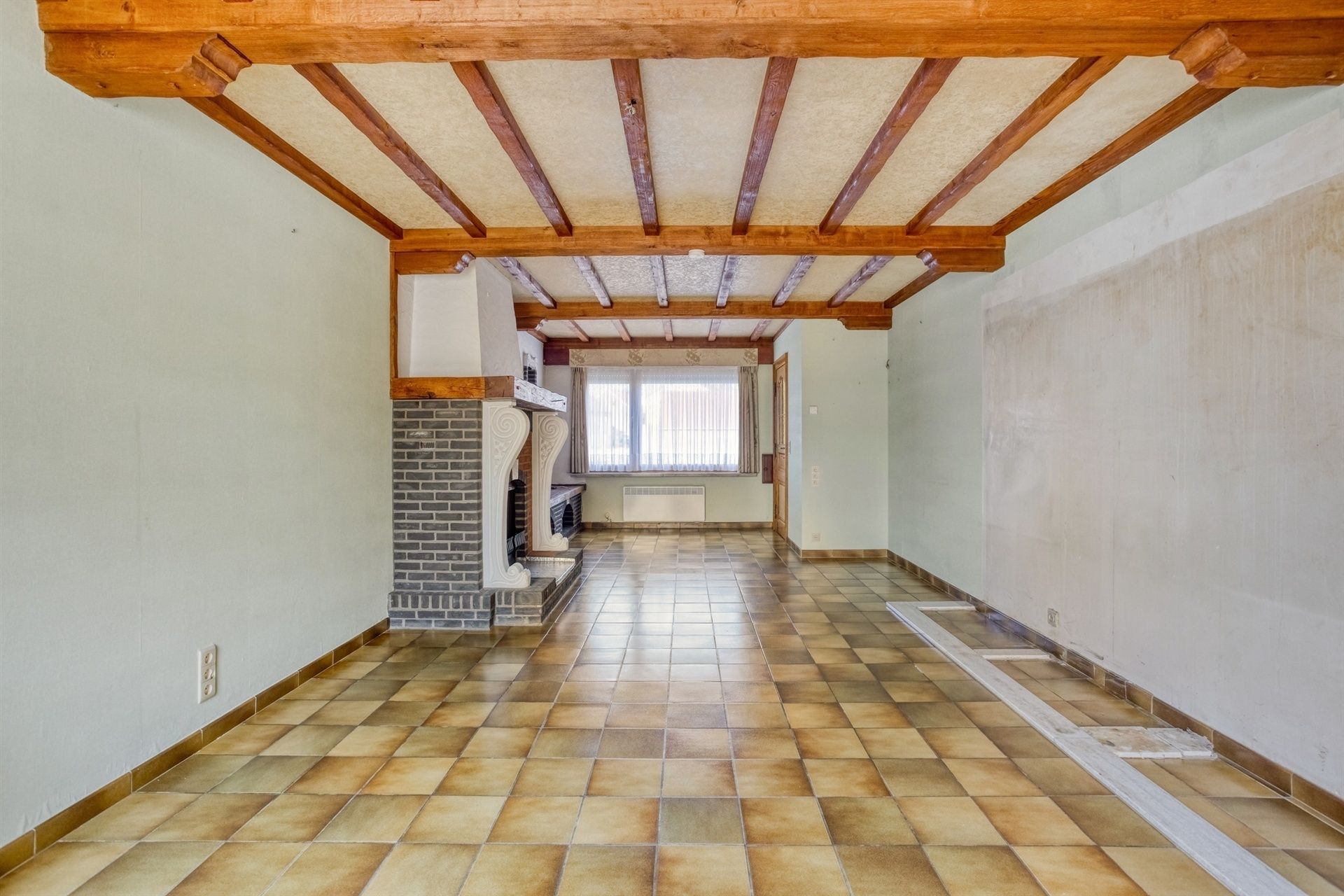 Ruime woning met zuidoostgerichte tuin in Merchtem foto 4