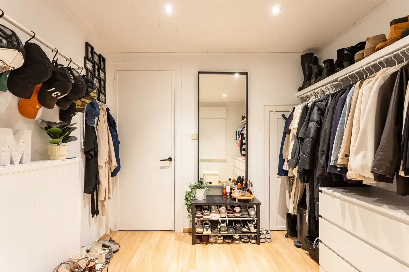 Instapklare, vernieuwde woning op rustige locatie! foto 9