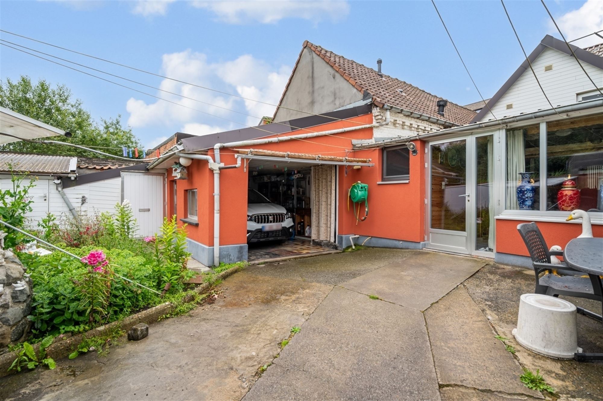 Verder af te werken woning met tuin en garage te Gijzegem. foto 16