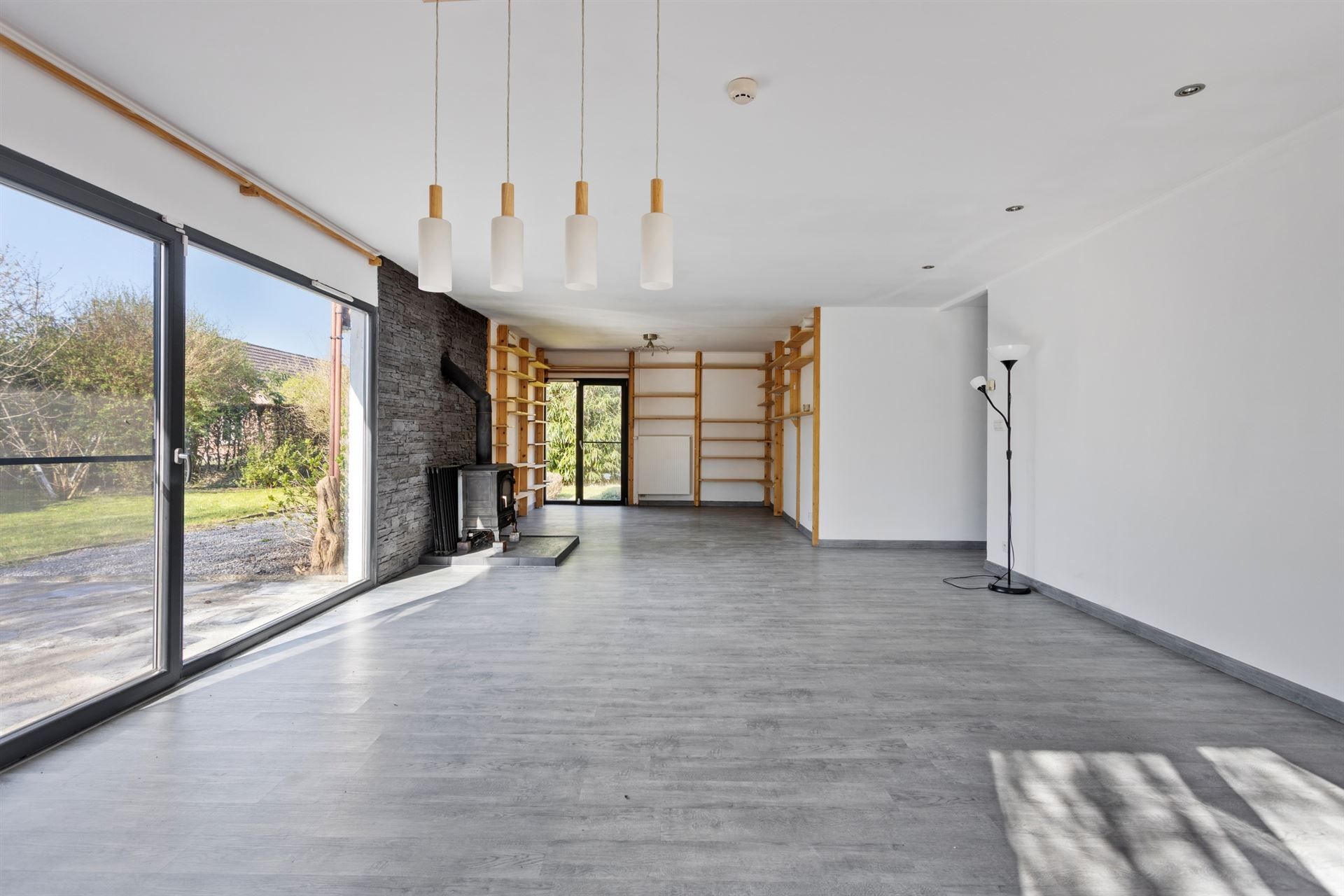 Charmante bungalow op een prachtig perceel in rustige wijk foto 8