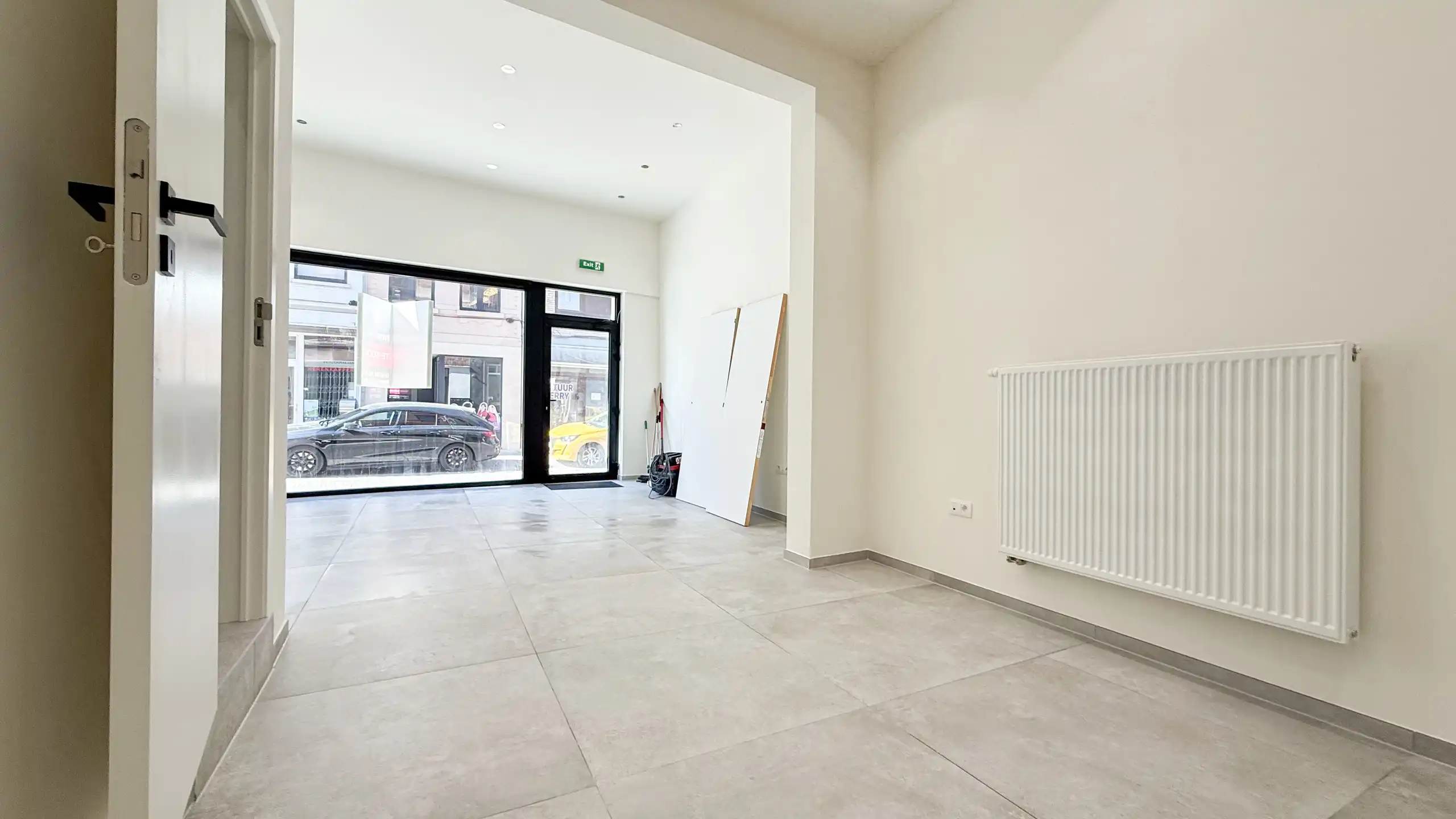 Unieke investeringspand, volledig vernieuwd, handel+ 2app! foto 13