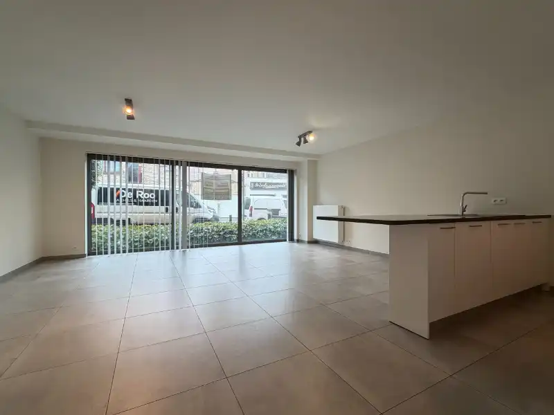 Gelijkvloers appartement met terras en tuintje op een uitstekende locatie in het centrum van het charmante Veurne! foto 2