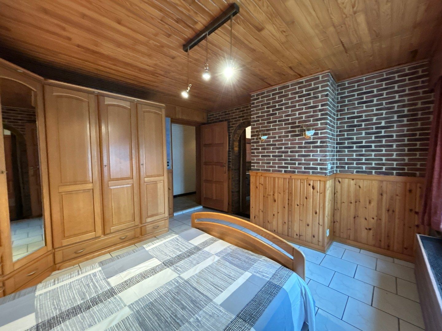 Gelijkvloerse gezinswoning in doodlopende straat. foto 19