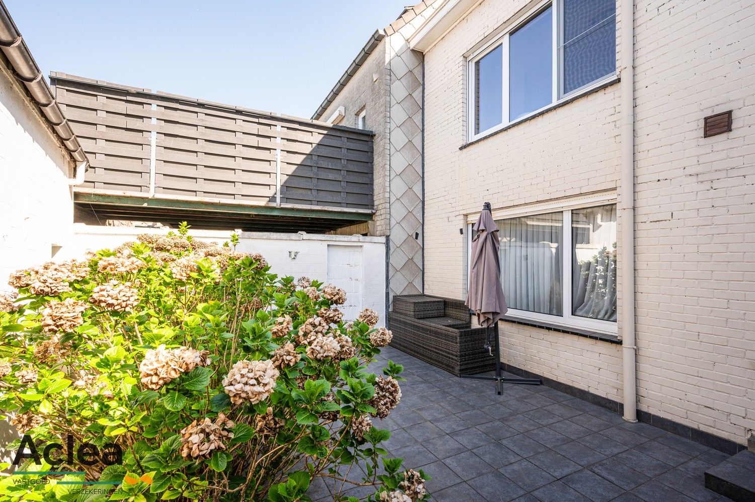 Verzorgde woning met 2 zeer ruime slpks en bureauruimte foto 10