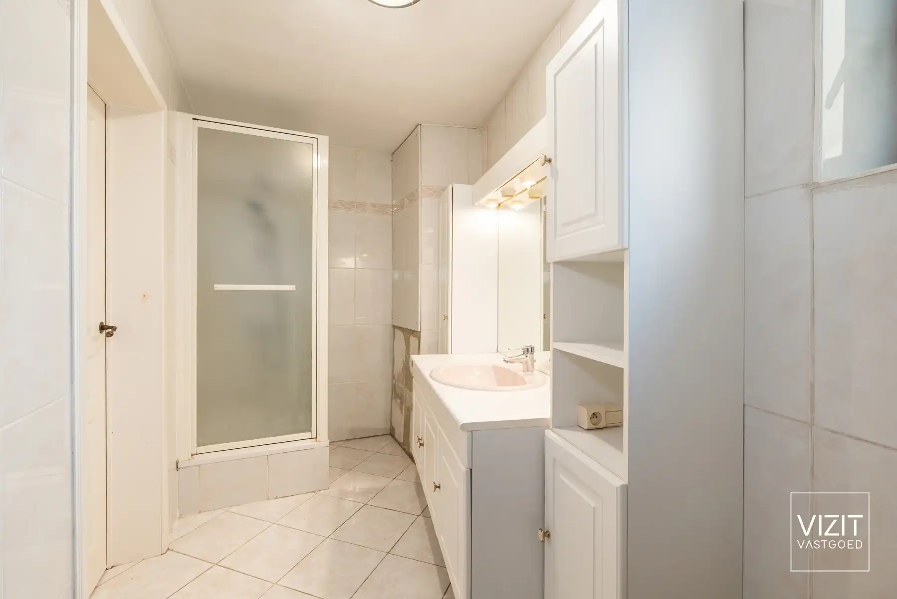 Rustig gelegen halfopen woning met tuin in Meerbeke foto 8