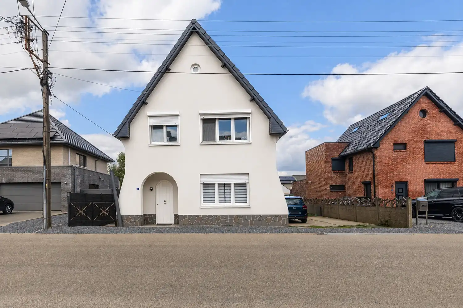 Gezinswoning met 4 slaapkamers te koop in Maasmechelen foto 2