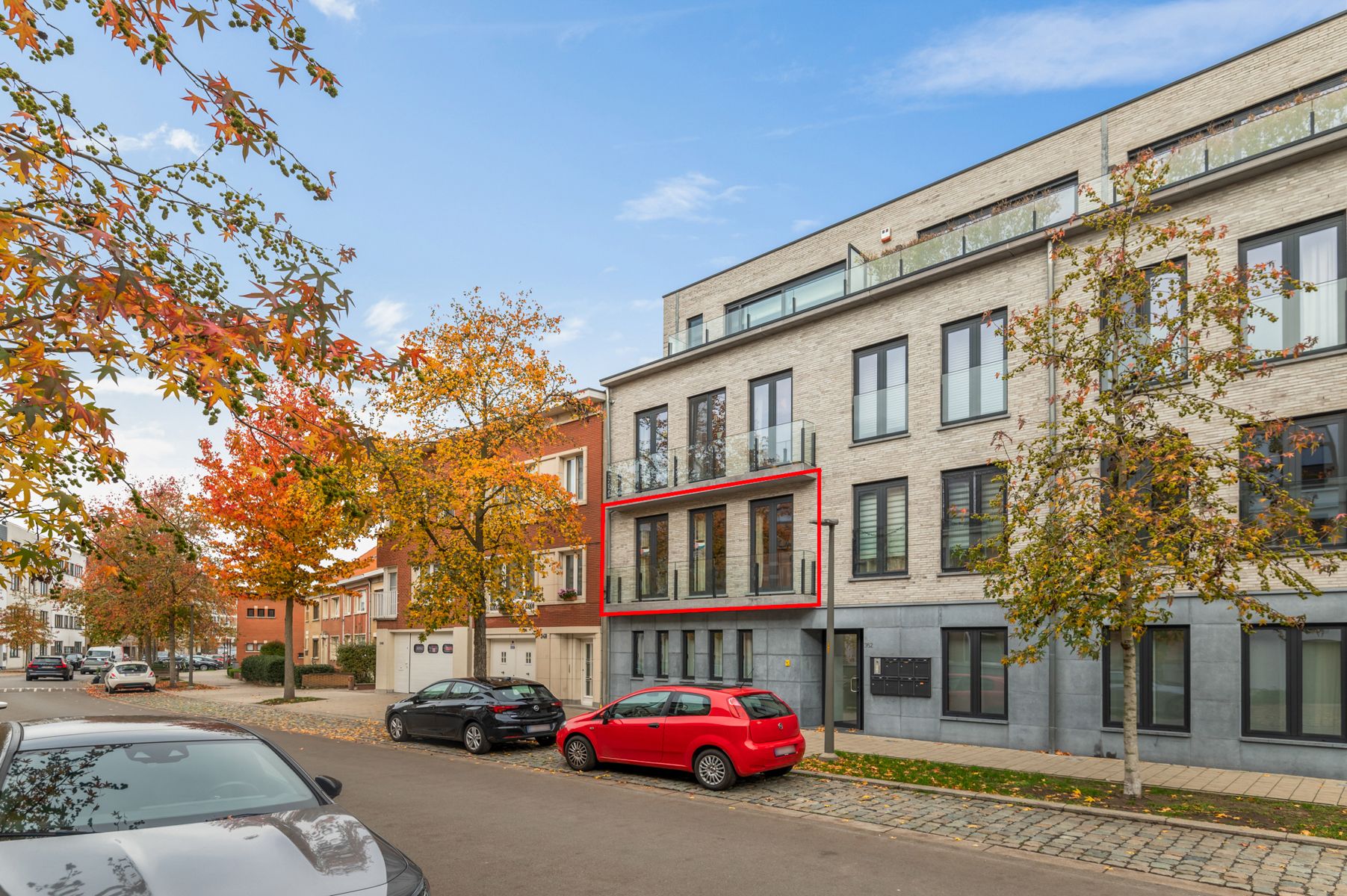 Instapklaar appartement gelegen in de wijk Pulhof te Berchem foto {{pictureIndex}}