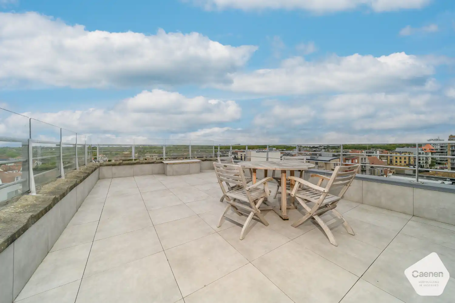 Hoofdfoto van de publicatie: Instapklaar penthouse met ruim zonneterras en lateraal zeezicht