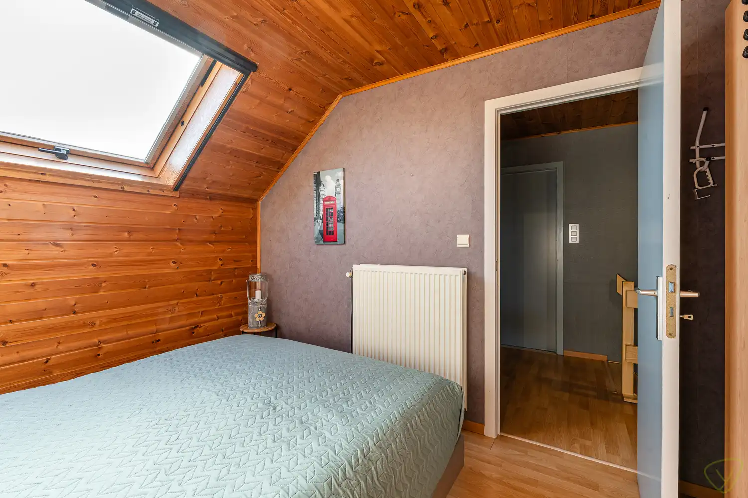 Moderne gezinswoning te koop in Eeklo met 3 slaapkamers, garage en zolder, perfect voor comfortabel wonen! foto 21