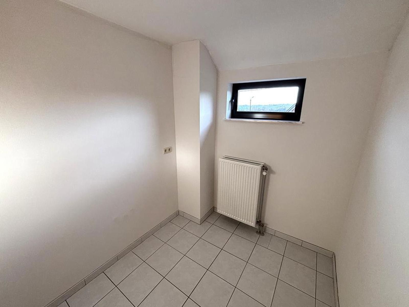 Instapklare halfopen bebouwing met 4 slaapkamers!  foto 15