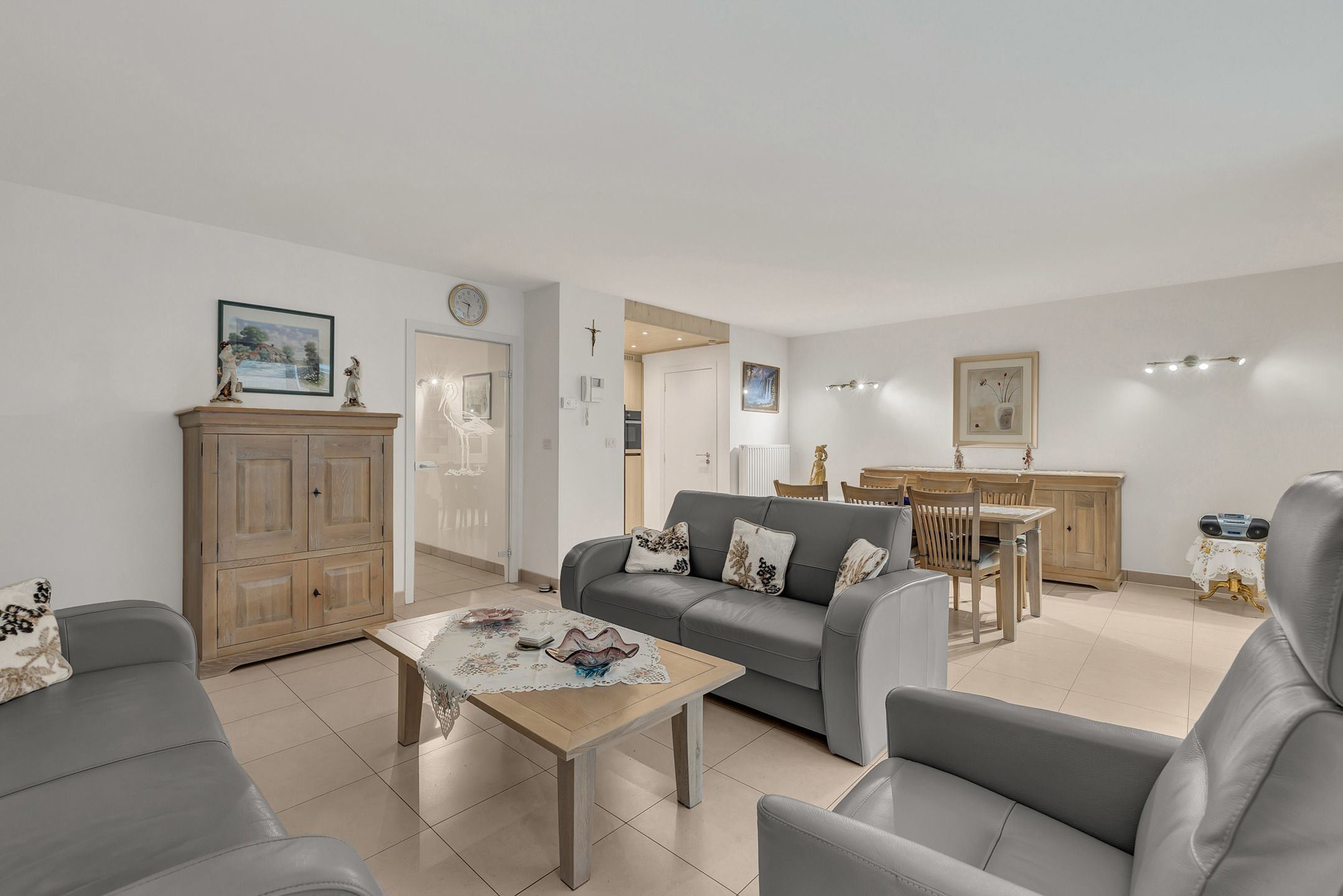 Prachtig appartement met 2 slaapkamers nabij casino foto 2