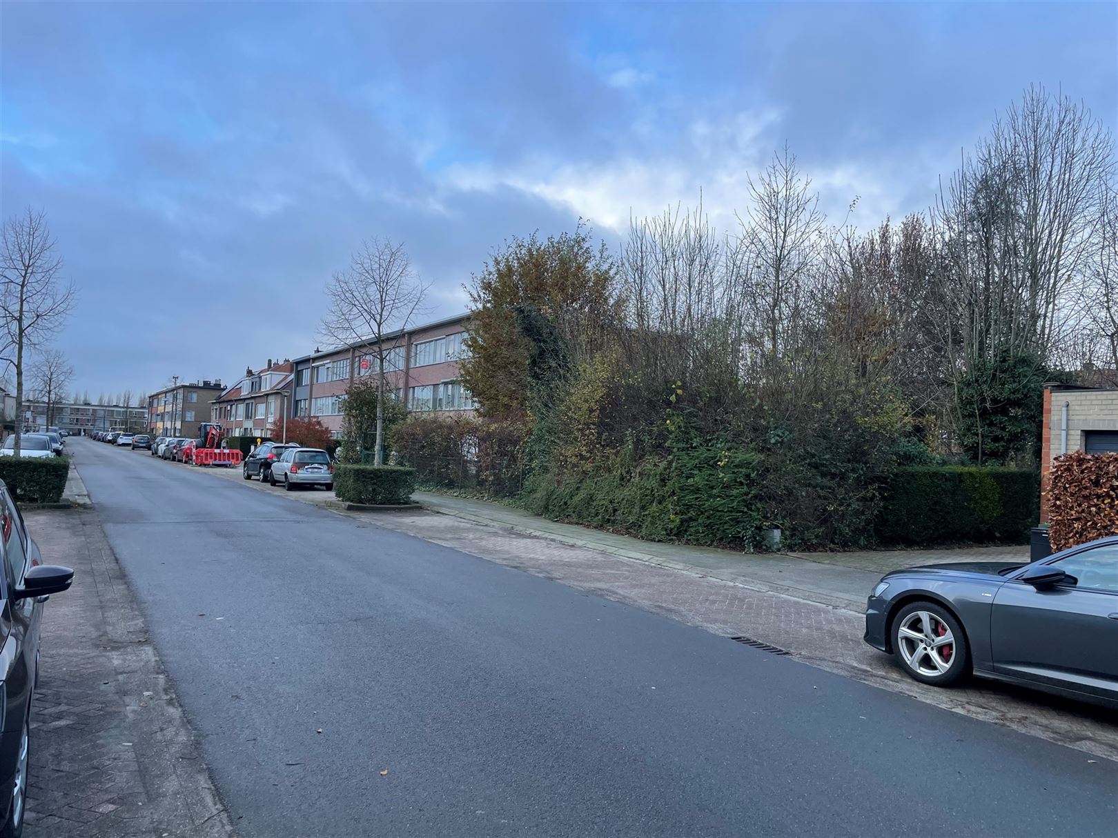 Bouwgrond ca. 347m2 voor halfopen bebouwing met garage foto 3