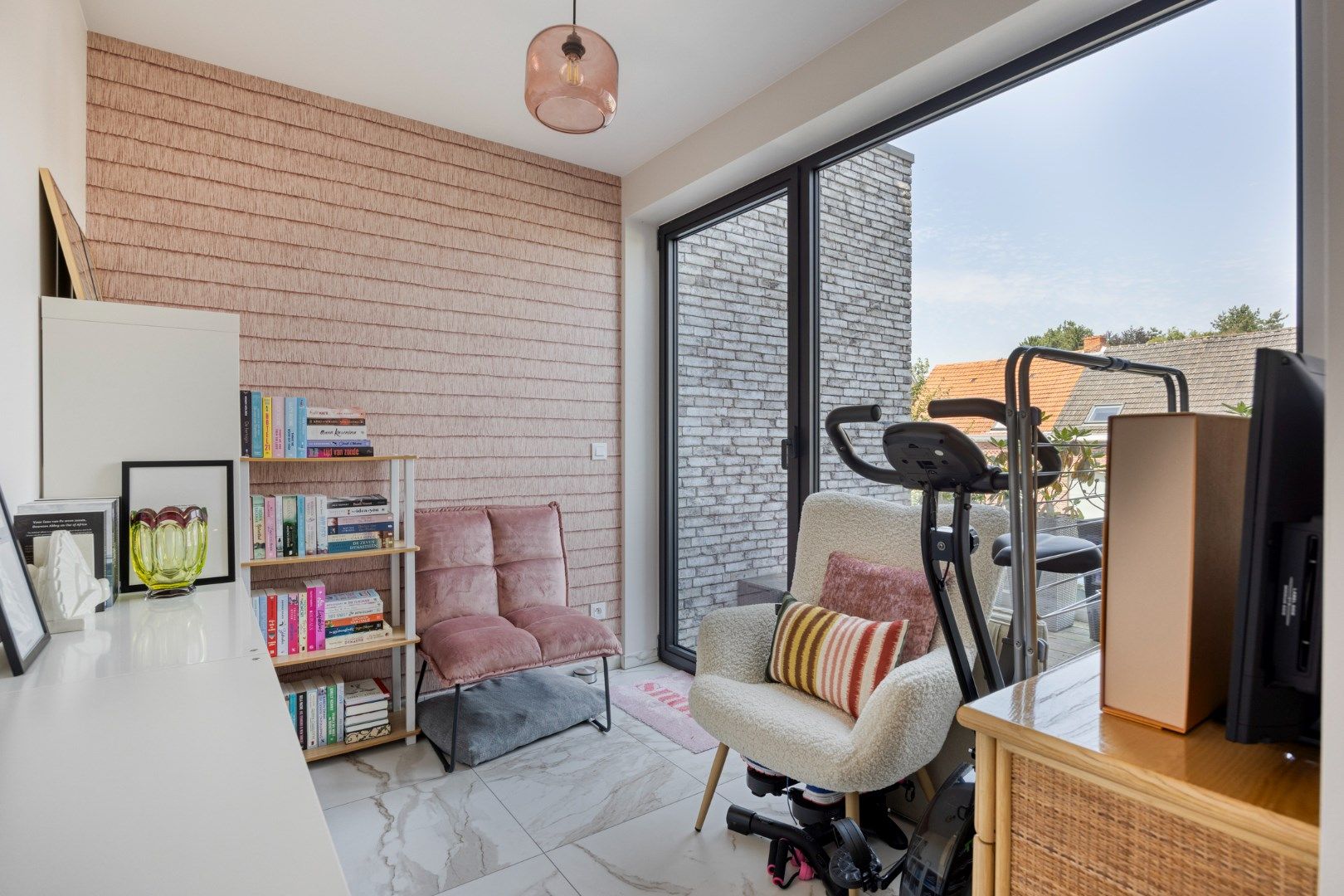 Recent gelijkvloers duplex appartement met 2 slpks, tuin, terras, kelderberging en carport ! foto 17