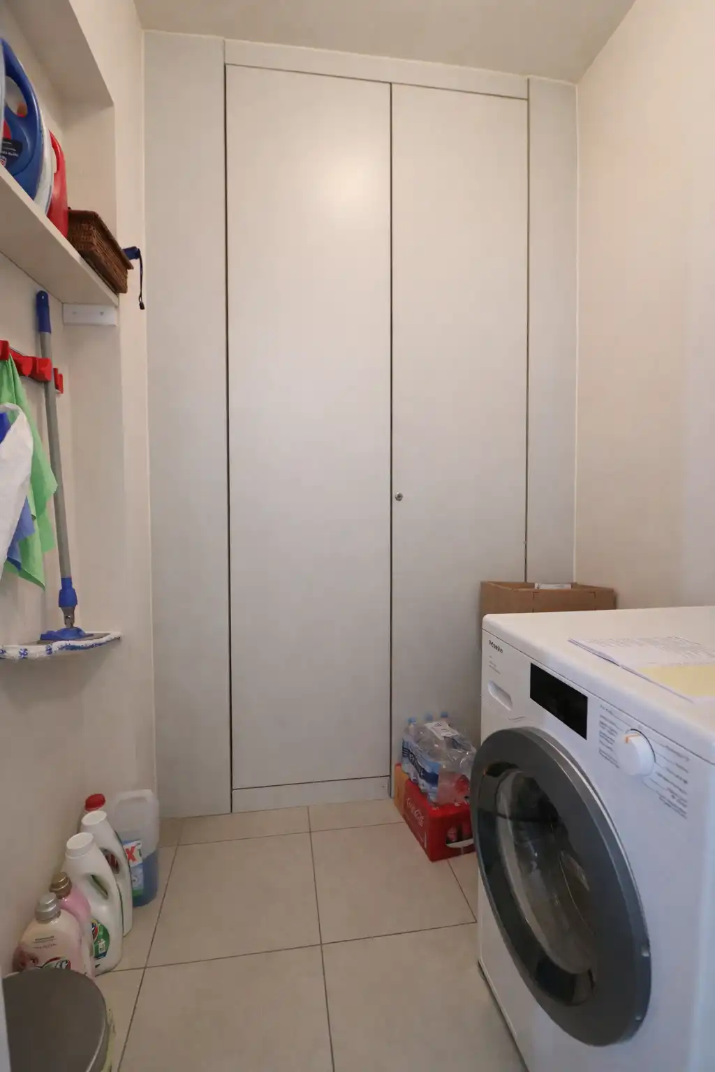 Bijzonder ruim (90 m²), hedendaags 2-slaapkamerappartement met prachtig frontaal zicht op zee.  foto 10