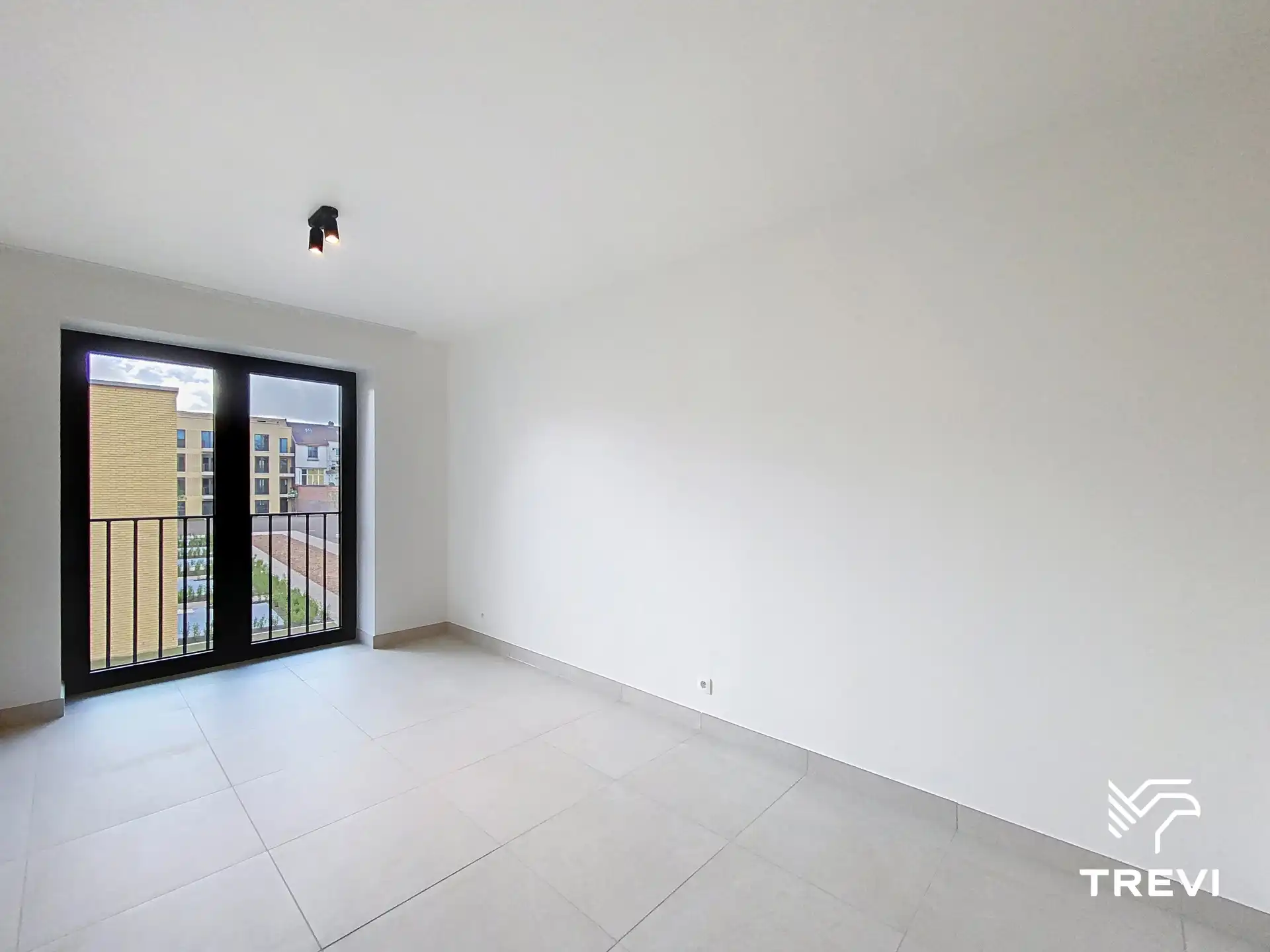 Nieuwe duplex met 4 kamers en ruime kamers foto 6