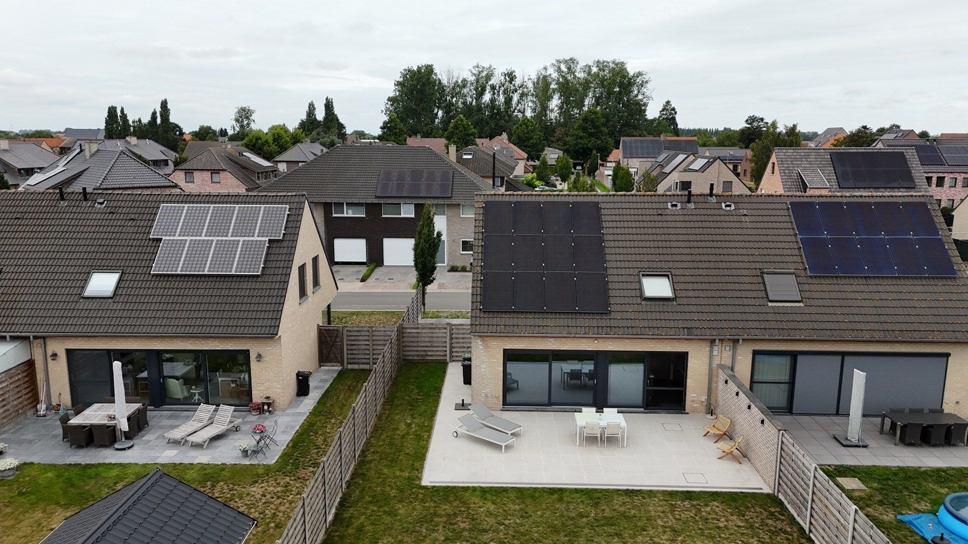 Te huur: recente woning in rustige woonwijk te Diksmuide – beschikbaar vanaf 1 september foto 3