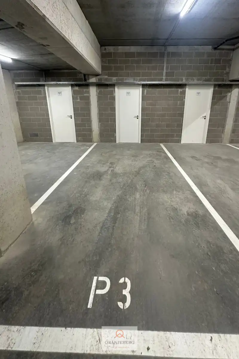 Parkappartement met 3 slps en ondergrondse staanplaats foto 15