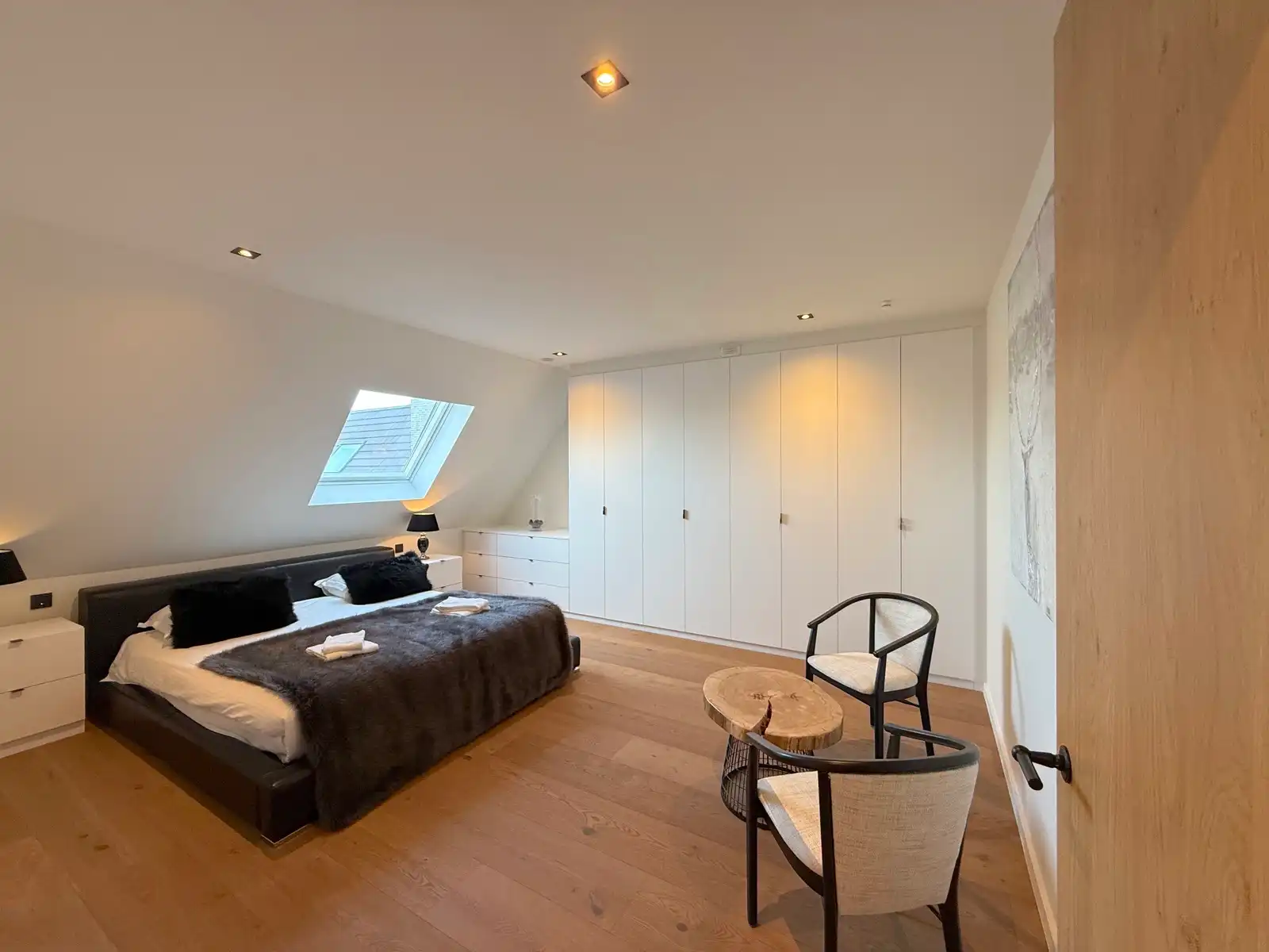 Gemeubeld appartement met 3 slaapkamers, terras en garage foto 24