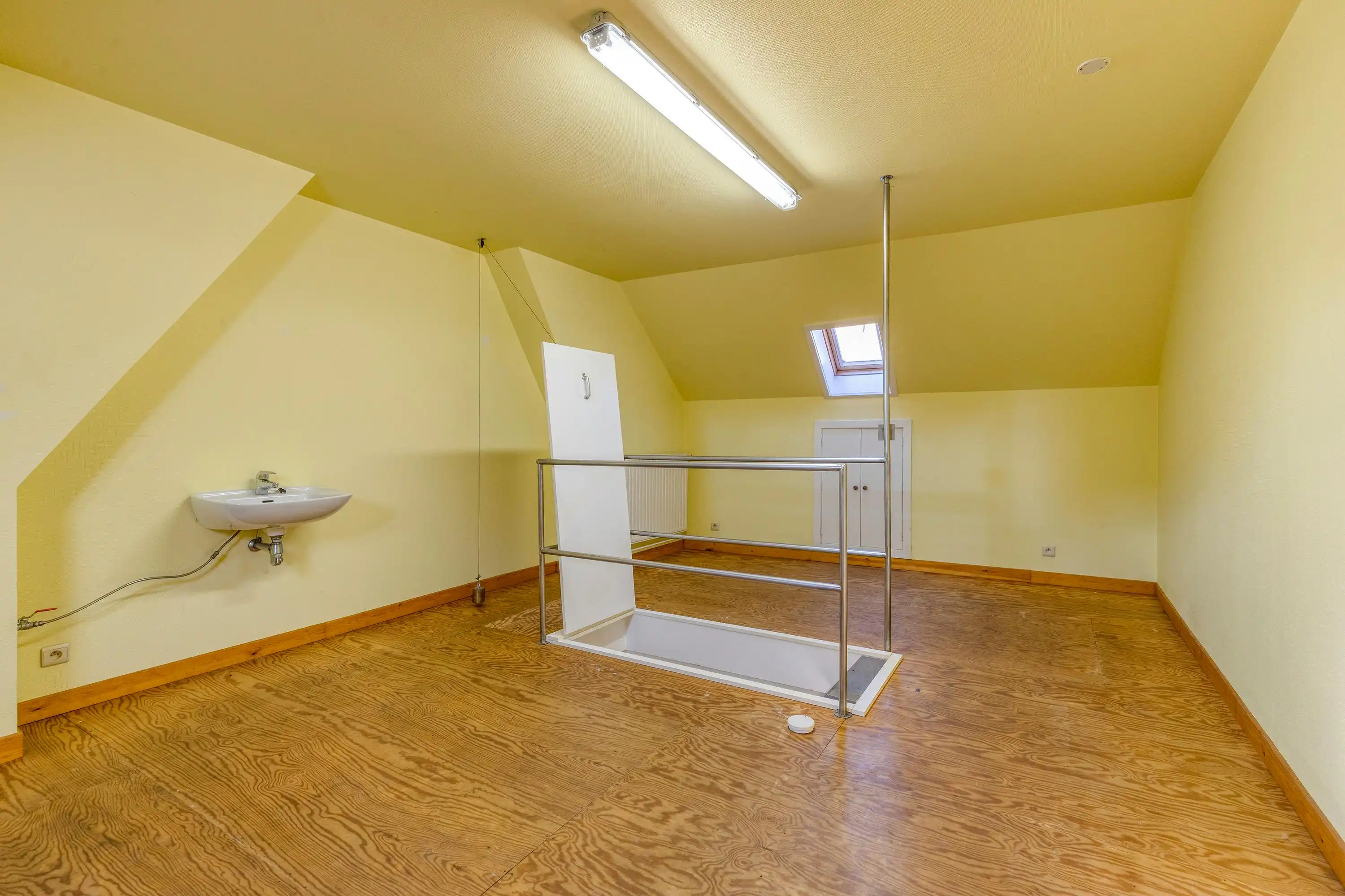 Charmant huis te koop met drie slaapkamers in centrum Brugge foto 13