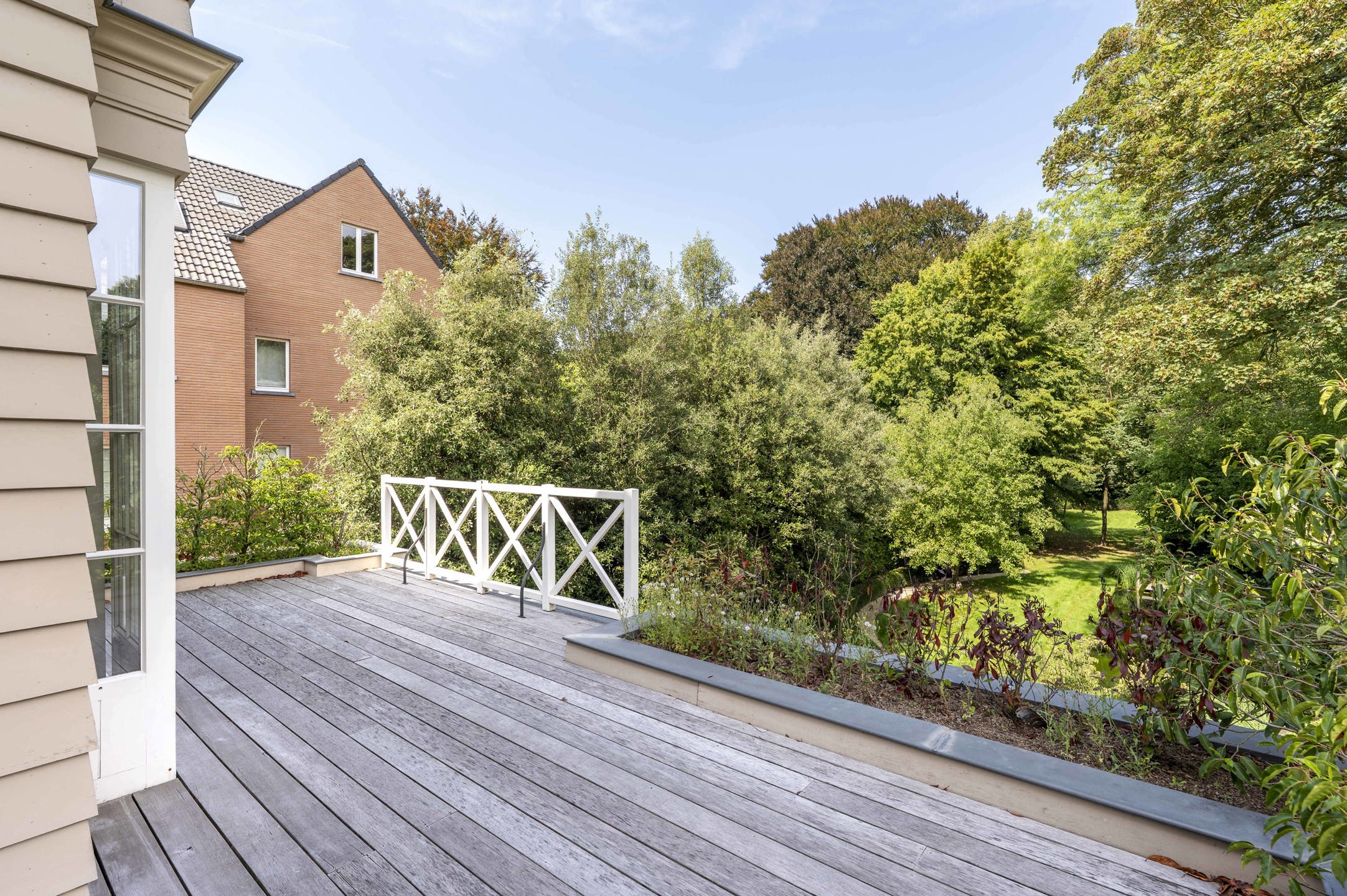 EDEGEM - Exclusieve villa met parktuin en zwemvijver foto 11