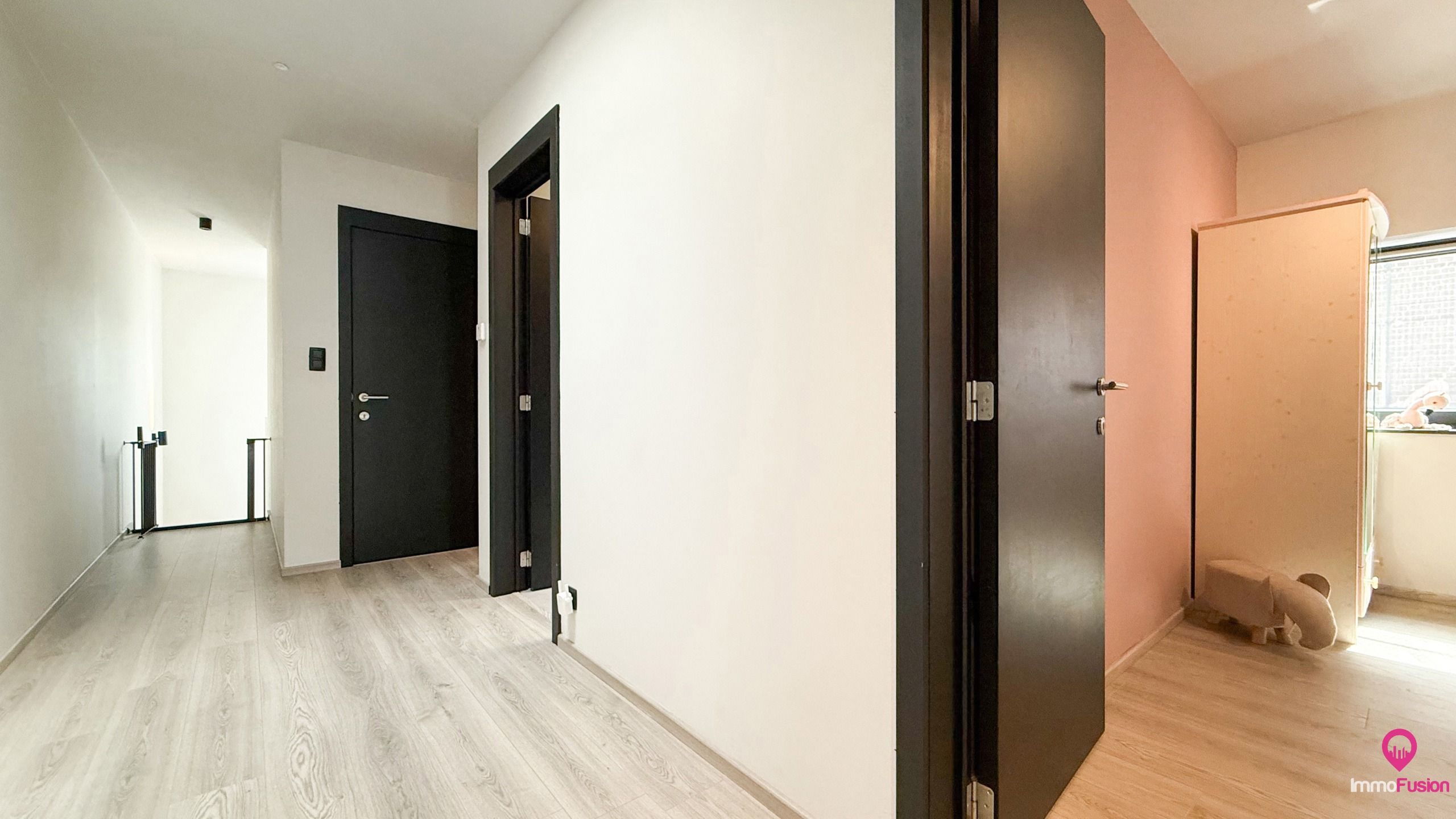 Moderne instapklare woning met 3 slaapkamers en tuin! foto 13