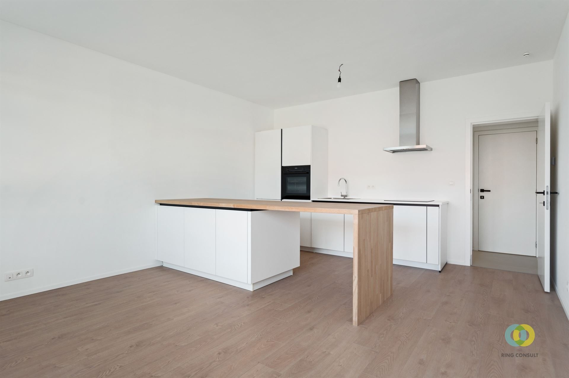 Gerenoveerd appartement met één slaapkamer foto 2