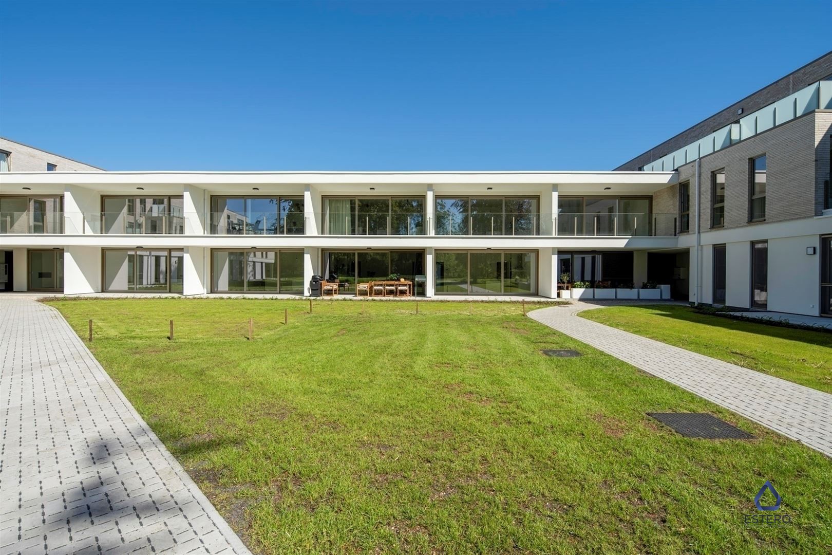 Mooi afgewerkt nieuwbouwappartement met 2 slaapkamers foto 1