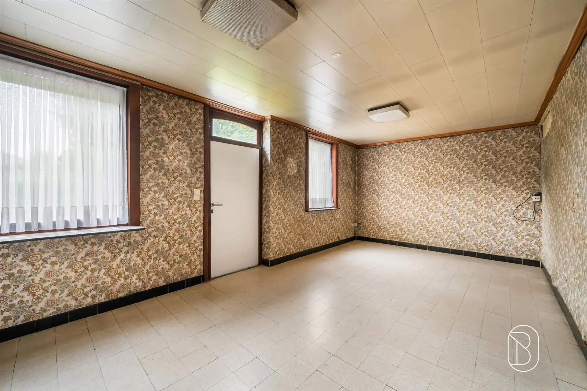 Te renoveren woning met leuke tuin foto 6
