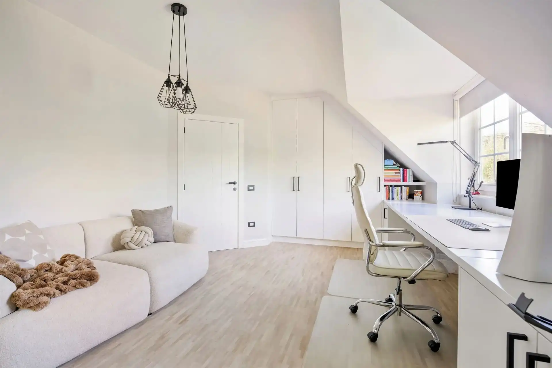 Prachtig gerenoveerde villa met 4 à 5 slpks en zwembad te Schilde foto 21