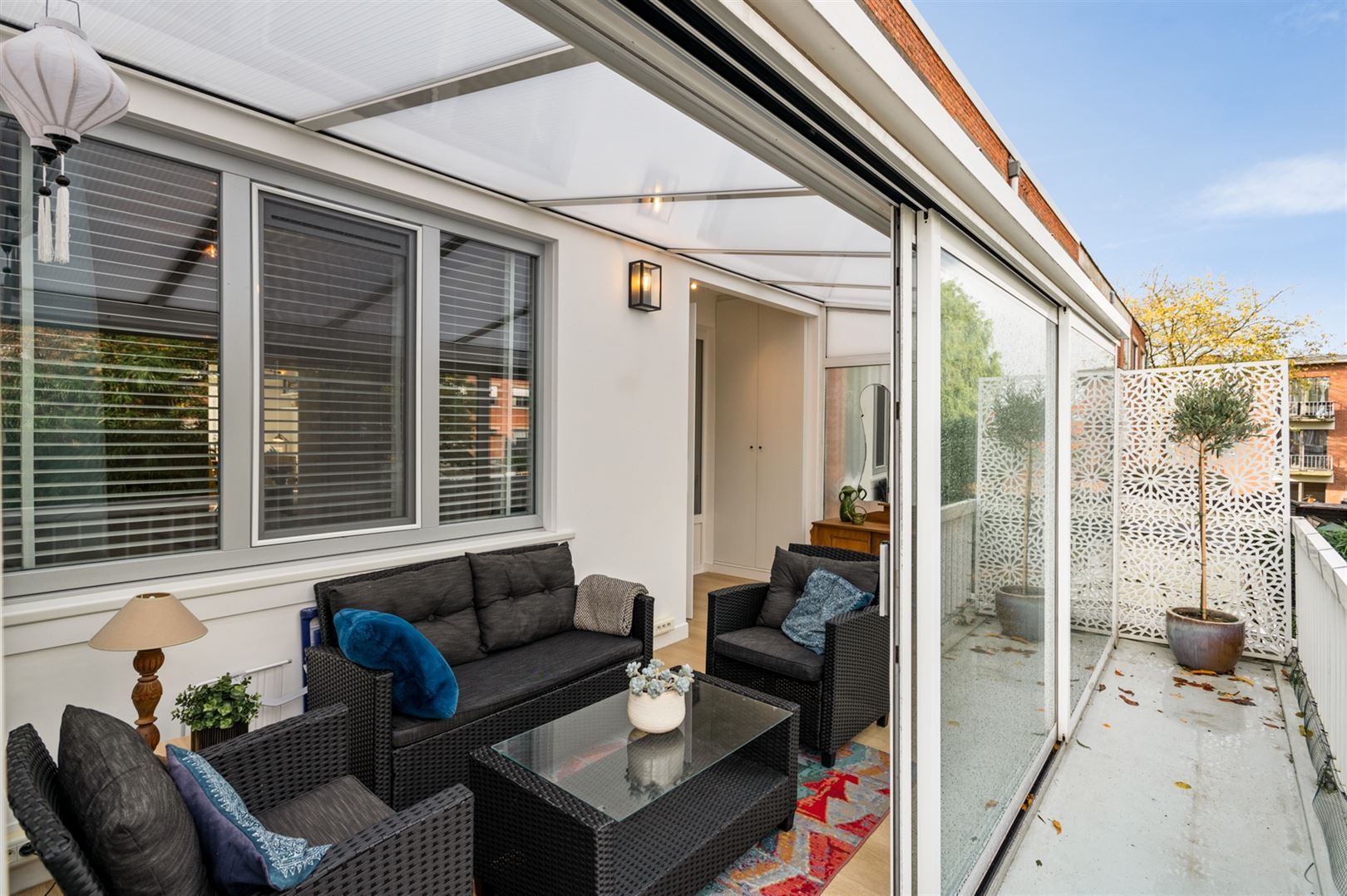 Gerenoveerd appartement met 2 slaapkamers en veranda. foto 13